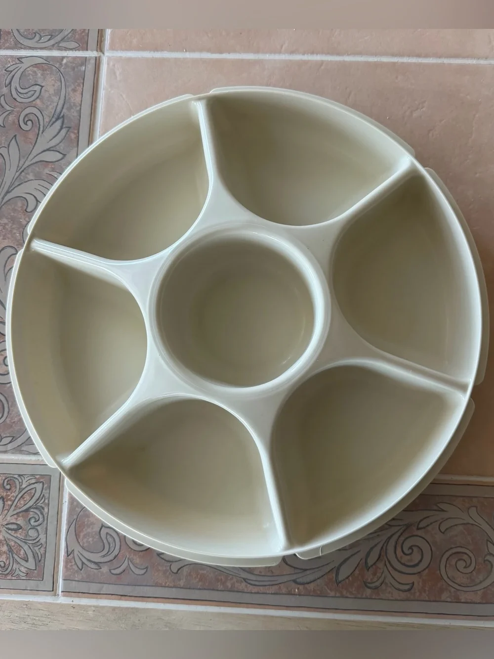 Vintage Tupperware Divided Veggie Platter With Lid